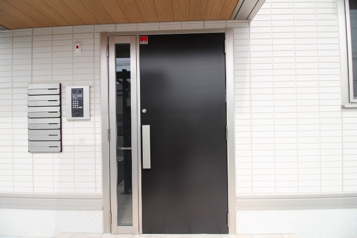 19/30 エントランス