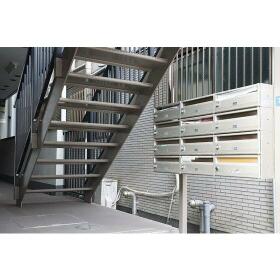 16/16 エントランス