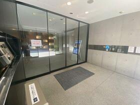 14/14 エントランス