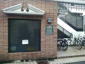 16/16 エントランス