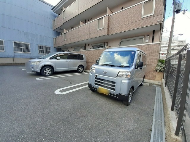 14/16 駐車場