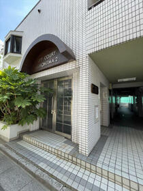 16/16 エントランス