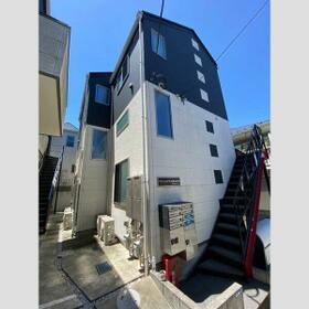 15/15 エントランス