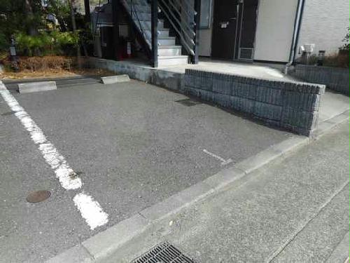 2/2 駐車場