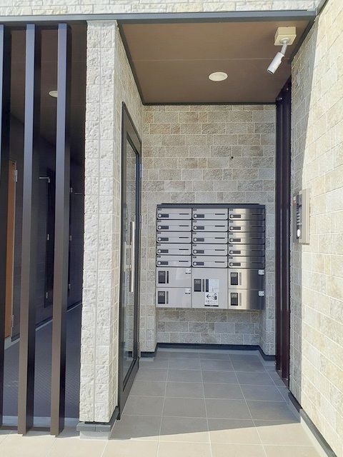 14/20 エントランス