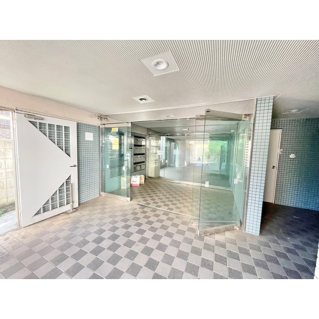 14/17 エントランス