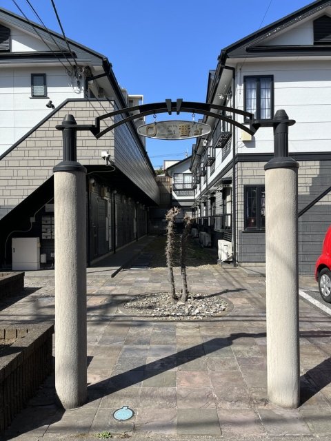 18/28 エントランス