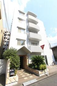 16/16 エントランス