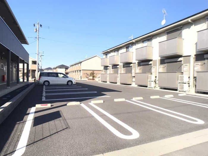 18/19 駐車場