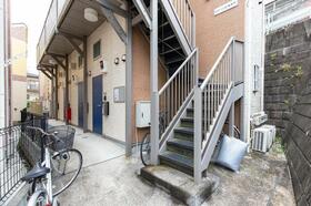 15/15 エントランス