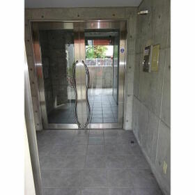 15/16 エントランス