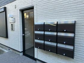 16/16 エントランス