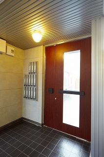 18/20 エントランス