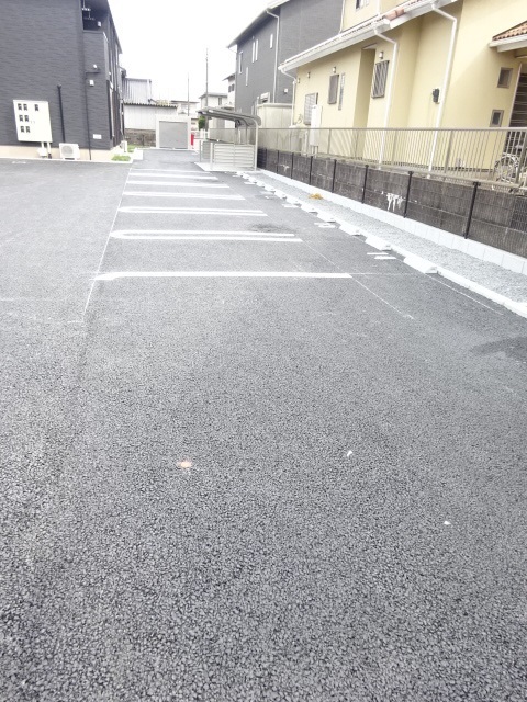 14/20 駐車場