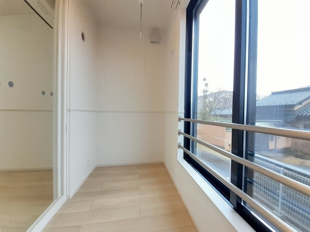 18/26 バルコニー