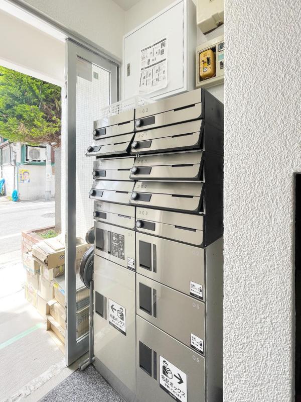 18/19 エントランス