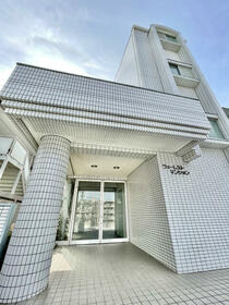 15/16 エントランス