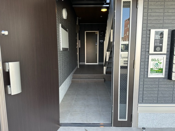 16/22 エントランス