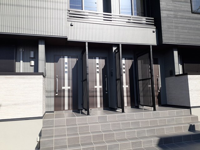 14/20 エントランス