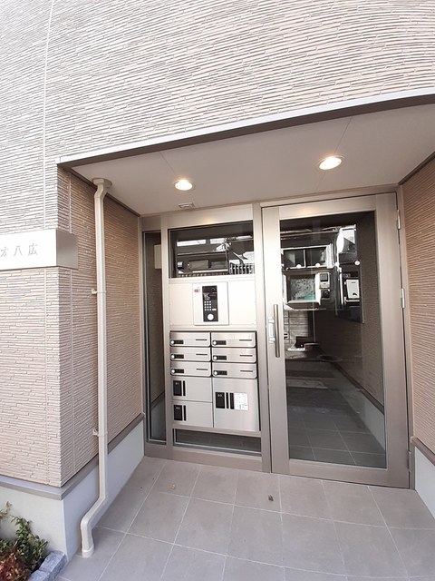 14/20 エントランス