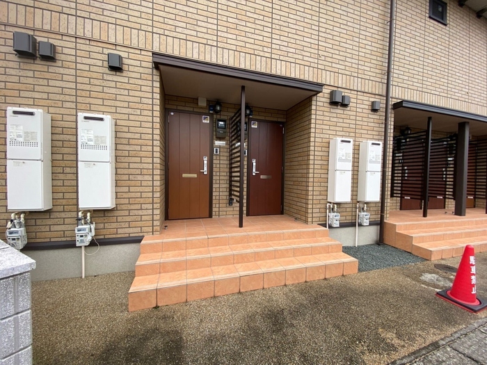 15/22 エントランス