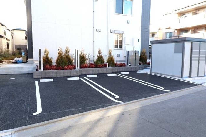 3/3 駐車場