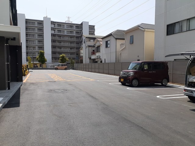 14/20 駐車場
