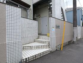 15/16 エントランス