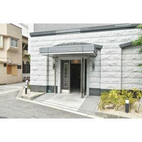 16/16 エントランス