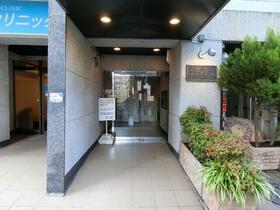 16/16 エントランス