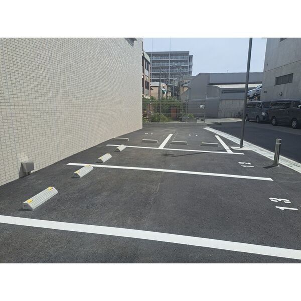 22/30 駐車場