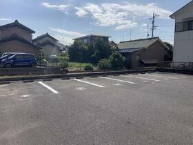 16/16 駐車場