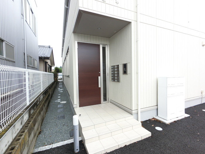 18/21 エントランス