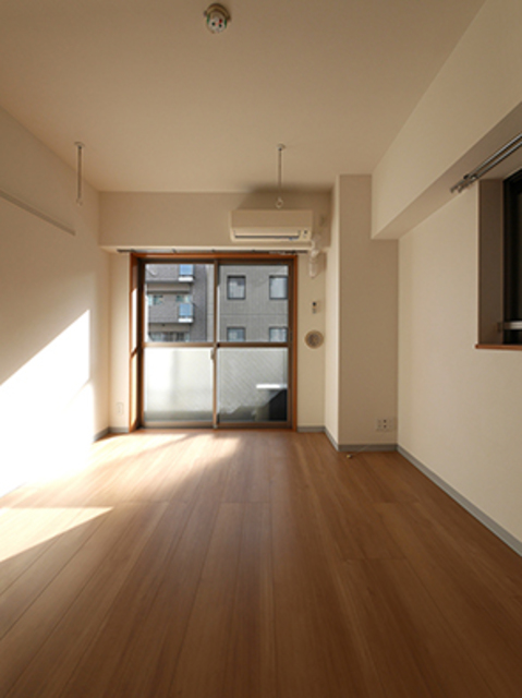 23/29 リビング/ダイニング