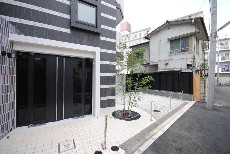 15/18 エントランス