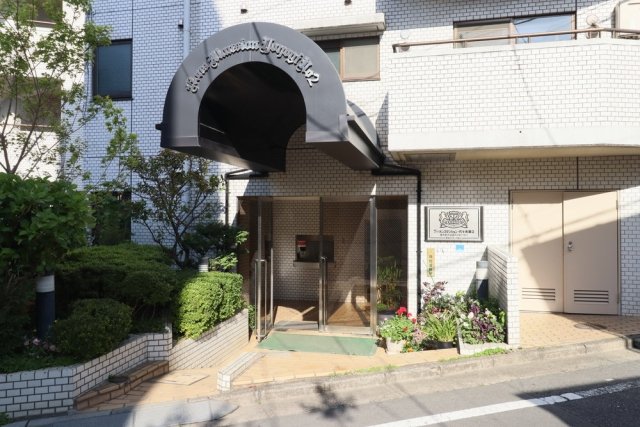 2/2 エントランス