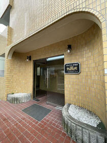 16/16 エントランス