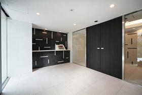 14/16 エントランス