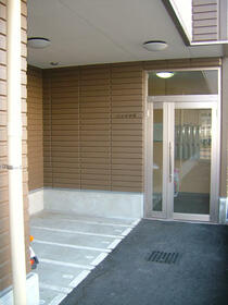 15/16 エントランス