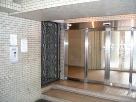 14/14 エントランス