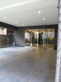 16/16 エントランス