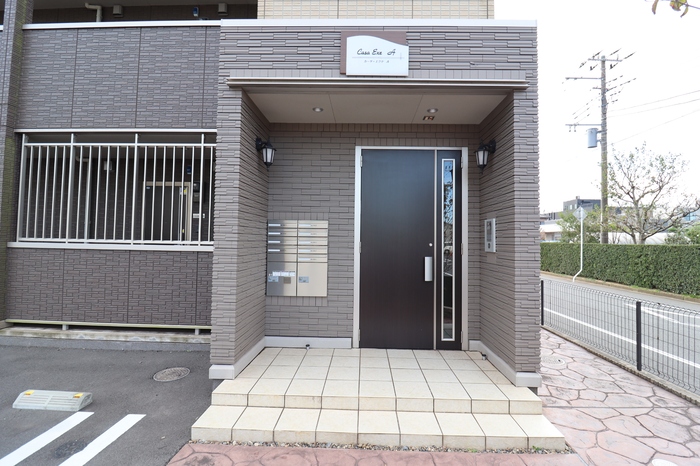 18/20 エントランス