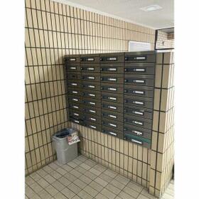 16/16 エントランス