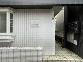 16/16 エントランス