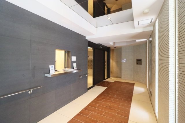 3/4 エントランス