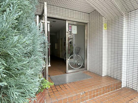 16/22 エントランス