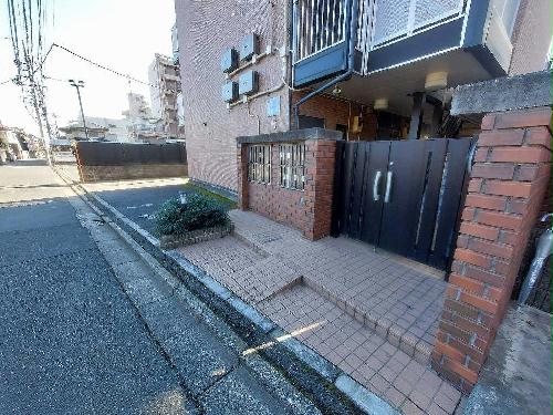 14/16 エントランス