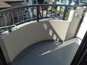 13/19 バルコニー