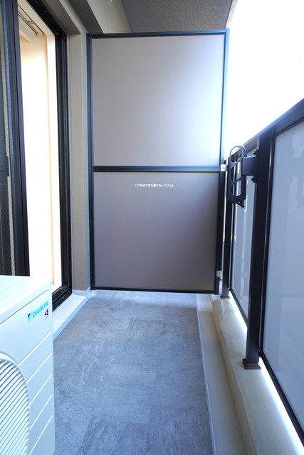 13/16 バルコニー