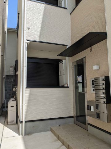 22/22 エントランス